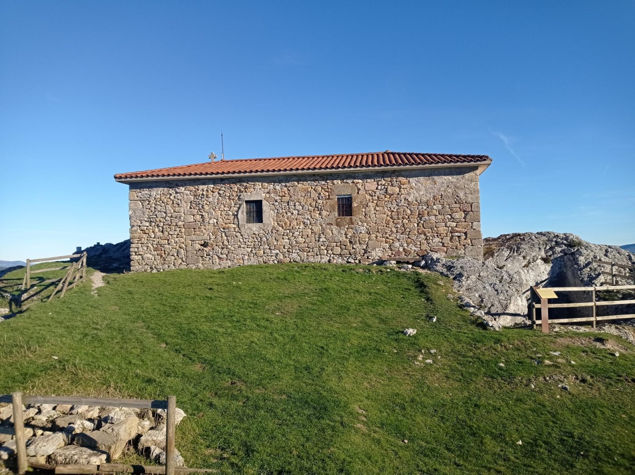 Aitzorrot (740 m.) Urdingain (1.007 m.) Makatzgain (994m.)